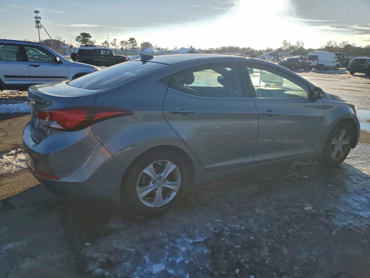 2016 HYUNDAI ELANTRA SE photo 3