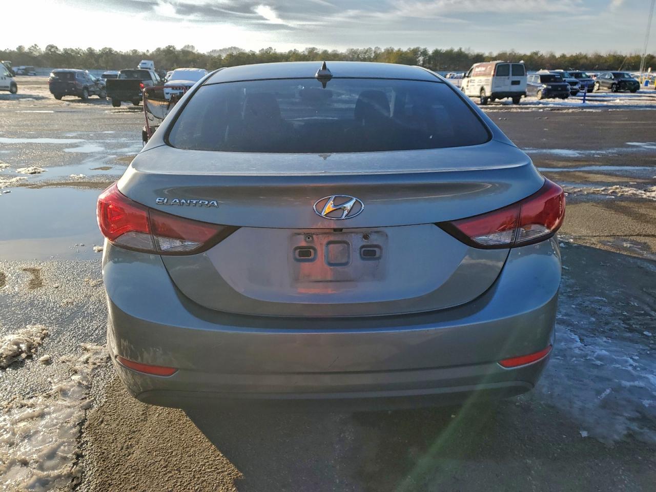 2016 HYUNDAI ELANTRA SE photo 6