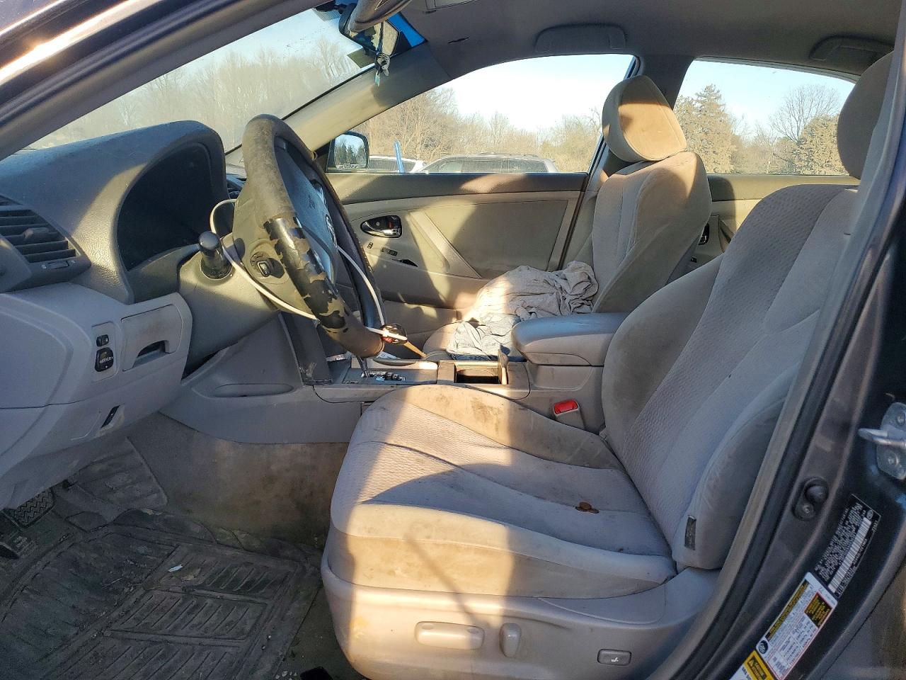 2010 TOYOTA CAMRY BASE photo 7