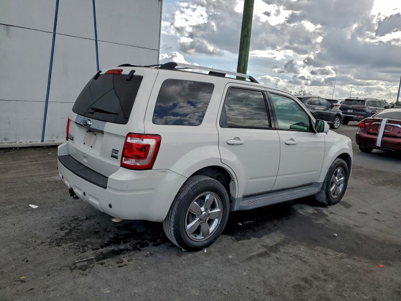 2011 FORD ESCAPE LIMITED photo 3