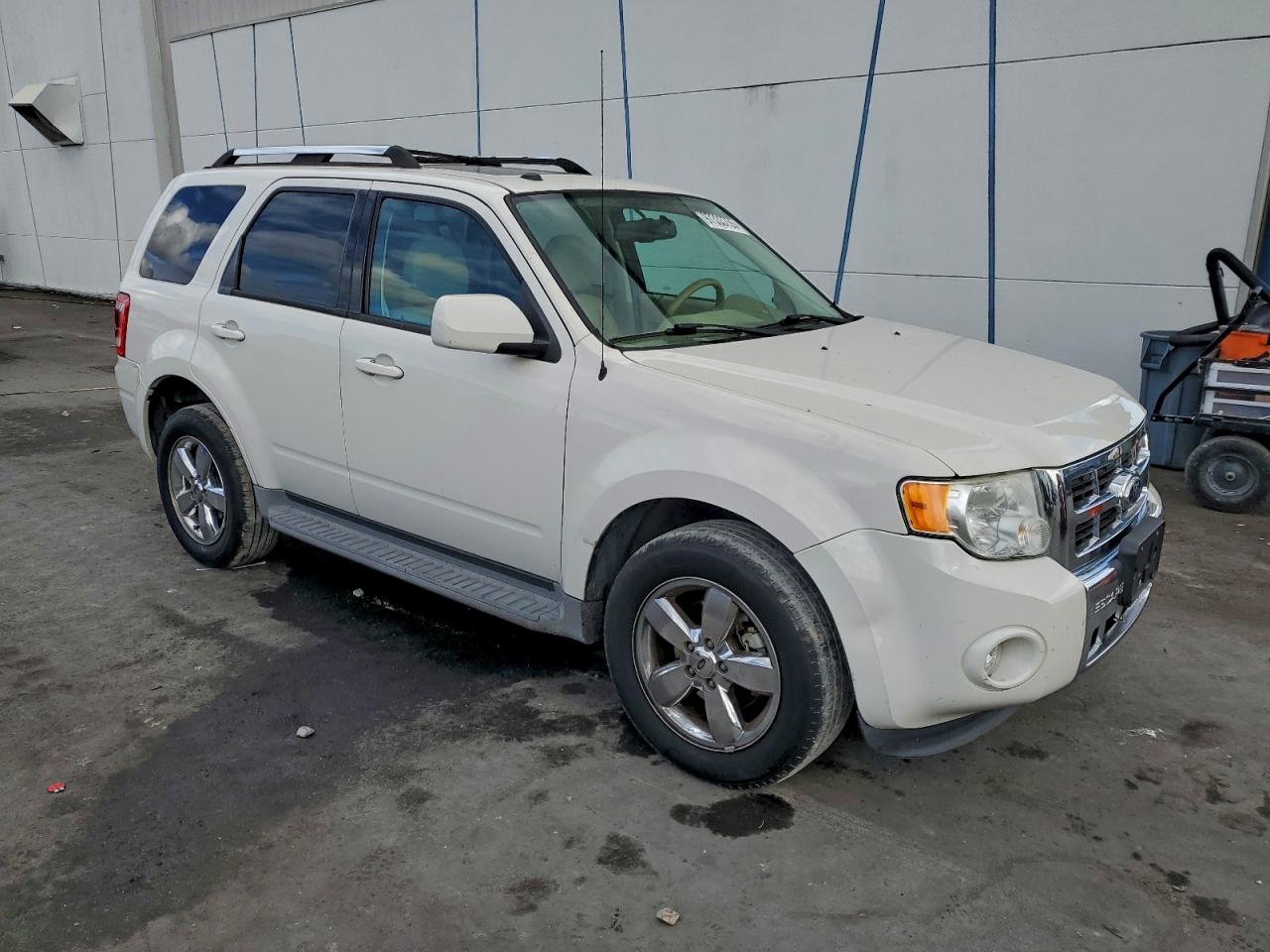 2011 FORD ESCAPE LIMITED photo 4