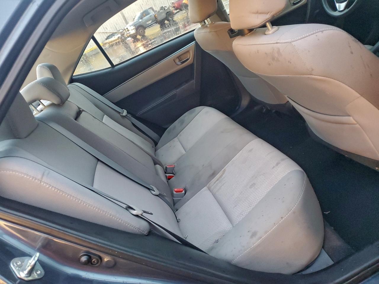 2015 TOYOTA COROLLA L photo 10