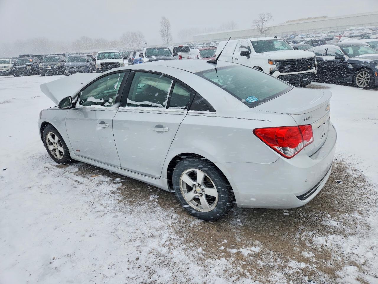 2011 CHEVROLET CRUZE LT photo 2
