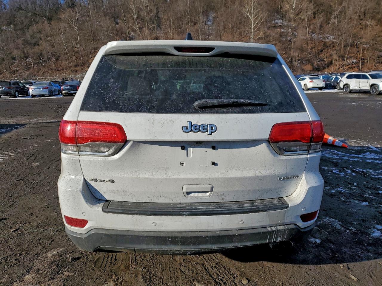 2016 JEEP GRAND CHEROKEE LAREDO photo 16