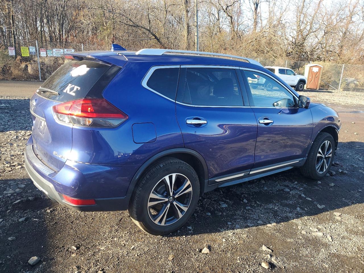 2018 NISSAN ROGUE S photo 5