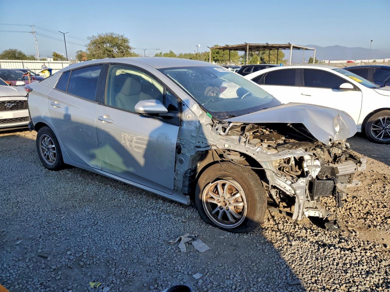 2018 TOYOTA PRIUS photo 13