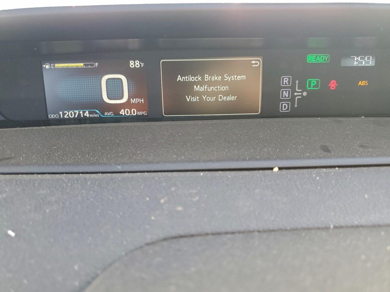2018 TOYOTA PRIUS photo 33