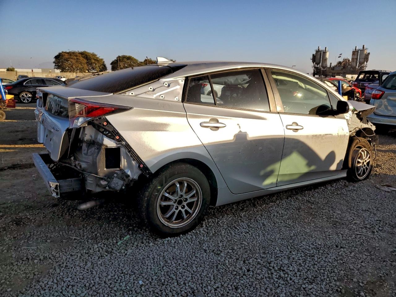 2018 TOYOTA PRIUS photo 9