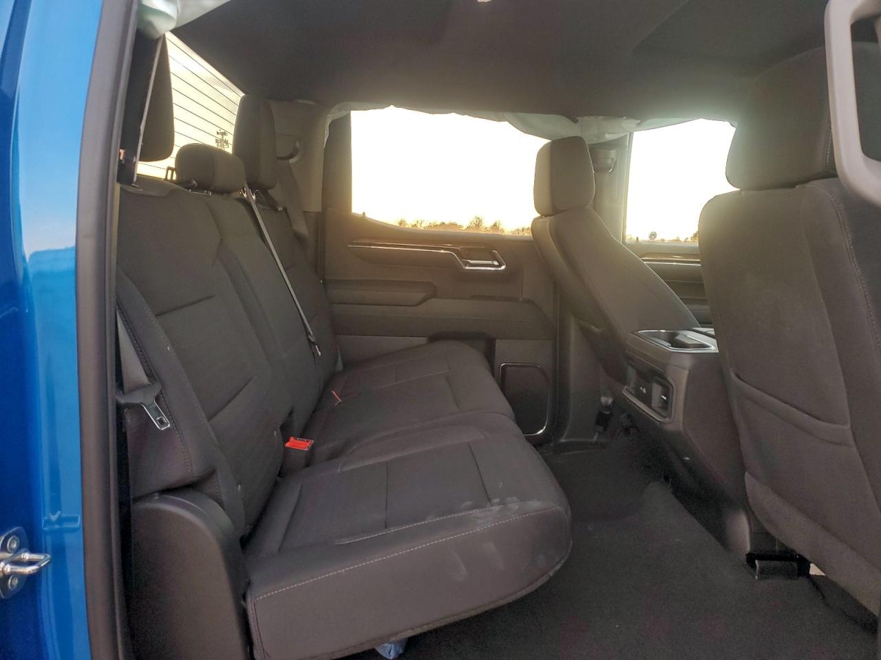 2024 CHEVROLET SILVERADO K1500 LT photo 28
