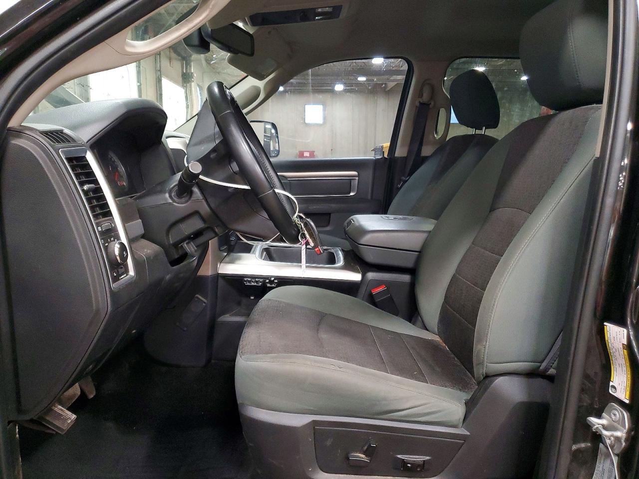 2017 RAM 2500 SLT photo 19