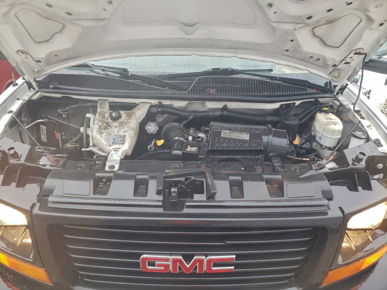 2015 GMC SAVANA DELIVERY TRUCK photo 12