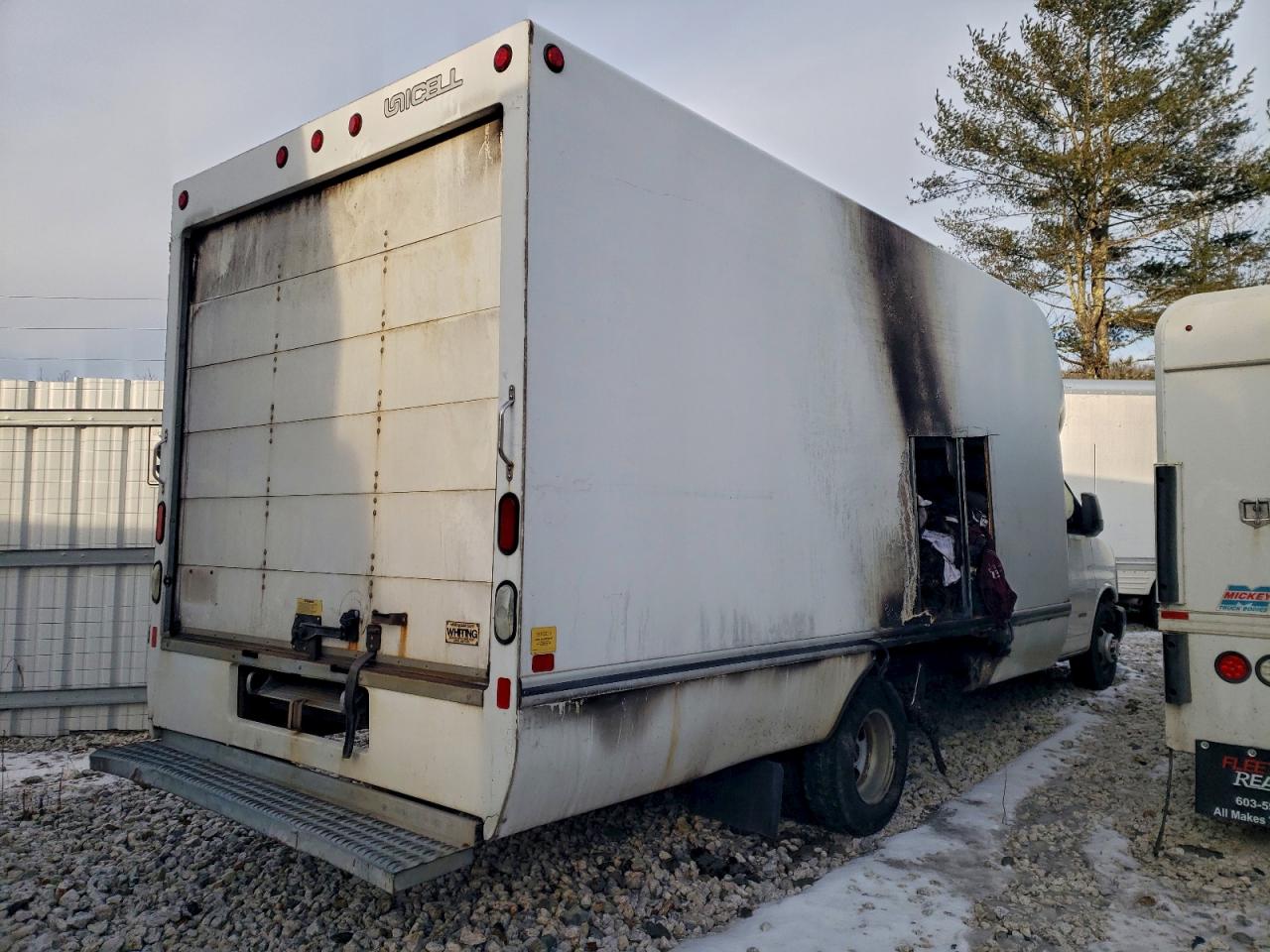 2015 GMC SAVANA DELIVERY TRUCK photo 3