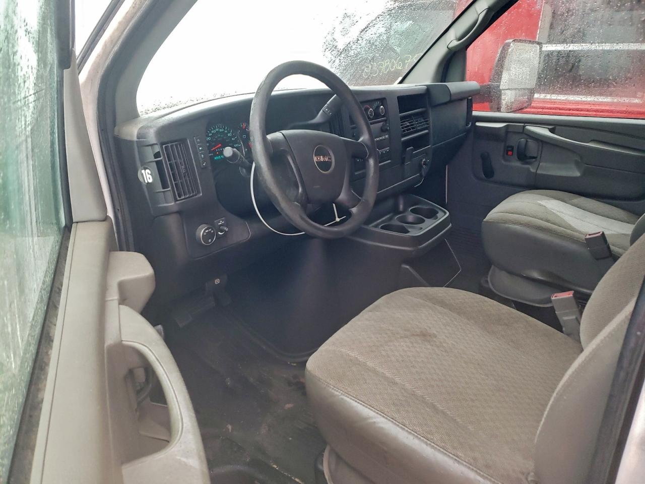 2015 GMC SAVANA DELIVERY TRUCK photo 8