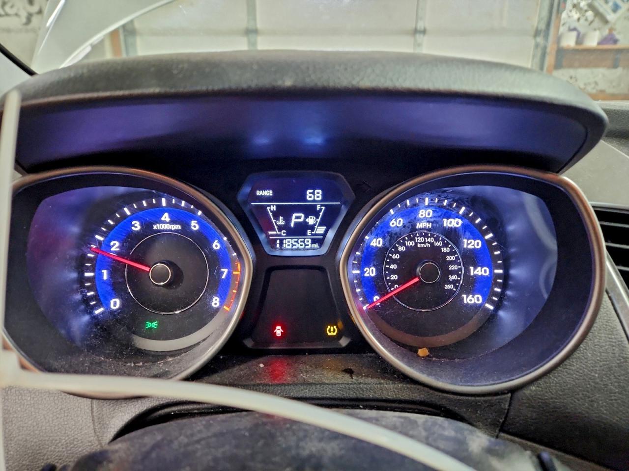 2015 HYUNDAI ELANTRA SE photo 9