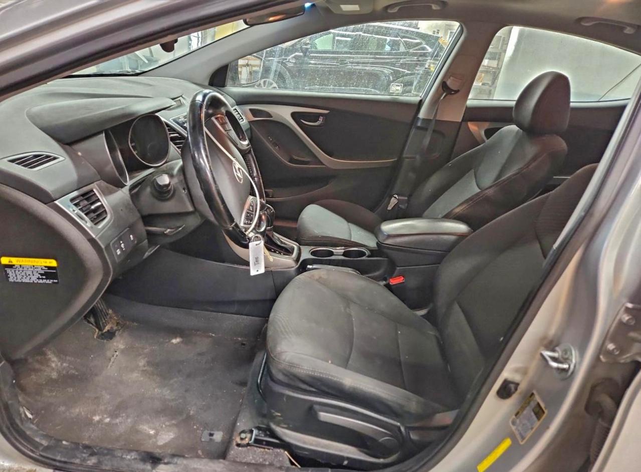 2015 HYUNDAI ELANTRA SE photo 7