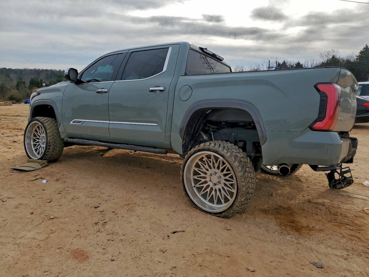 2024 TOYOTA TUNDRA CREWMAX PLATINUM photo 2