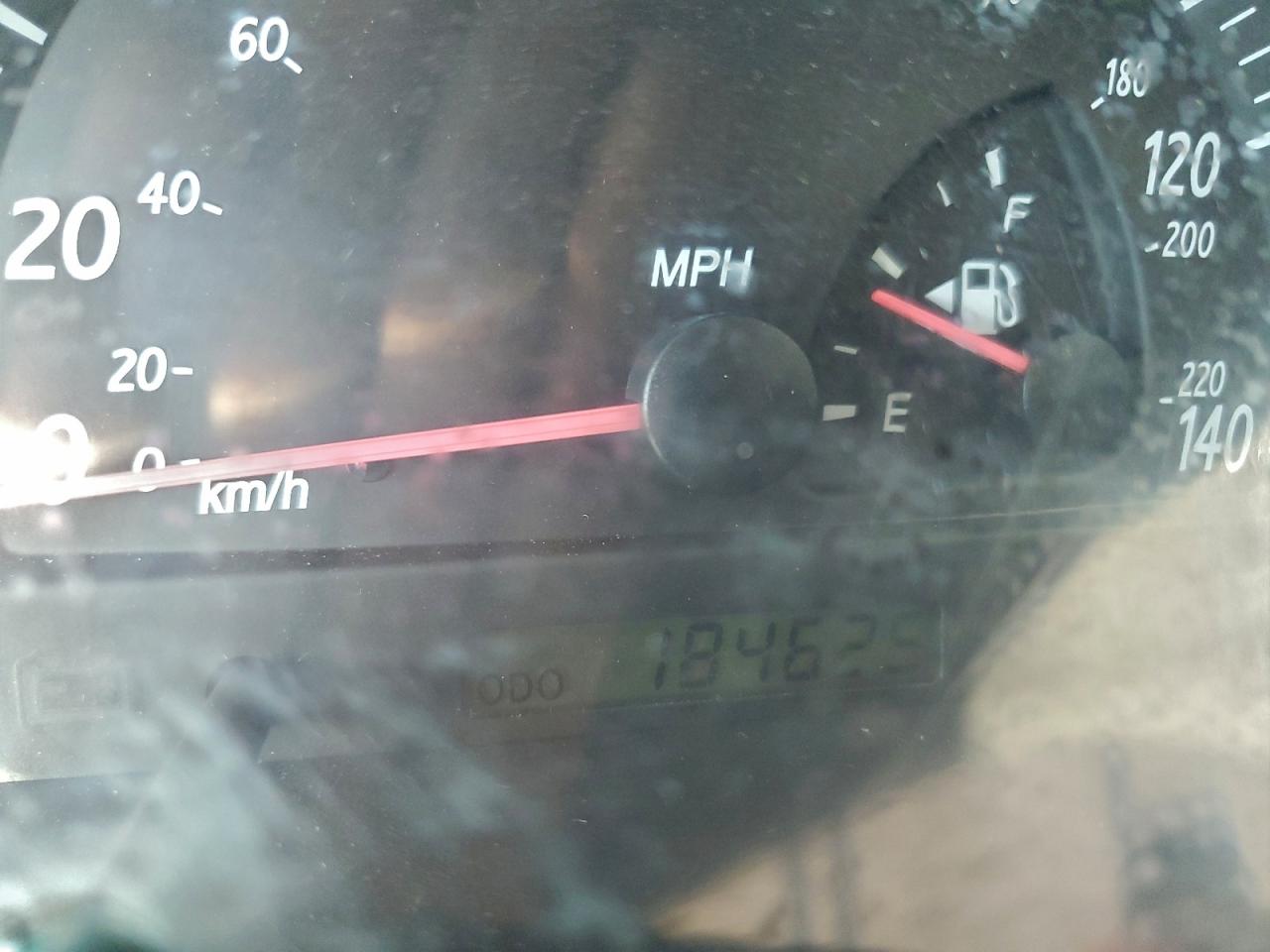 2004 TOYOTA CAMRY LE photo 9