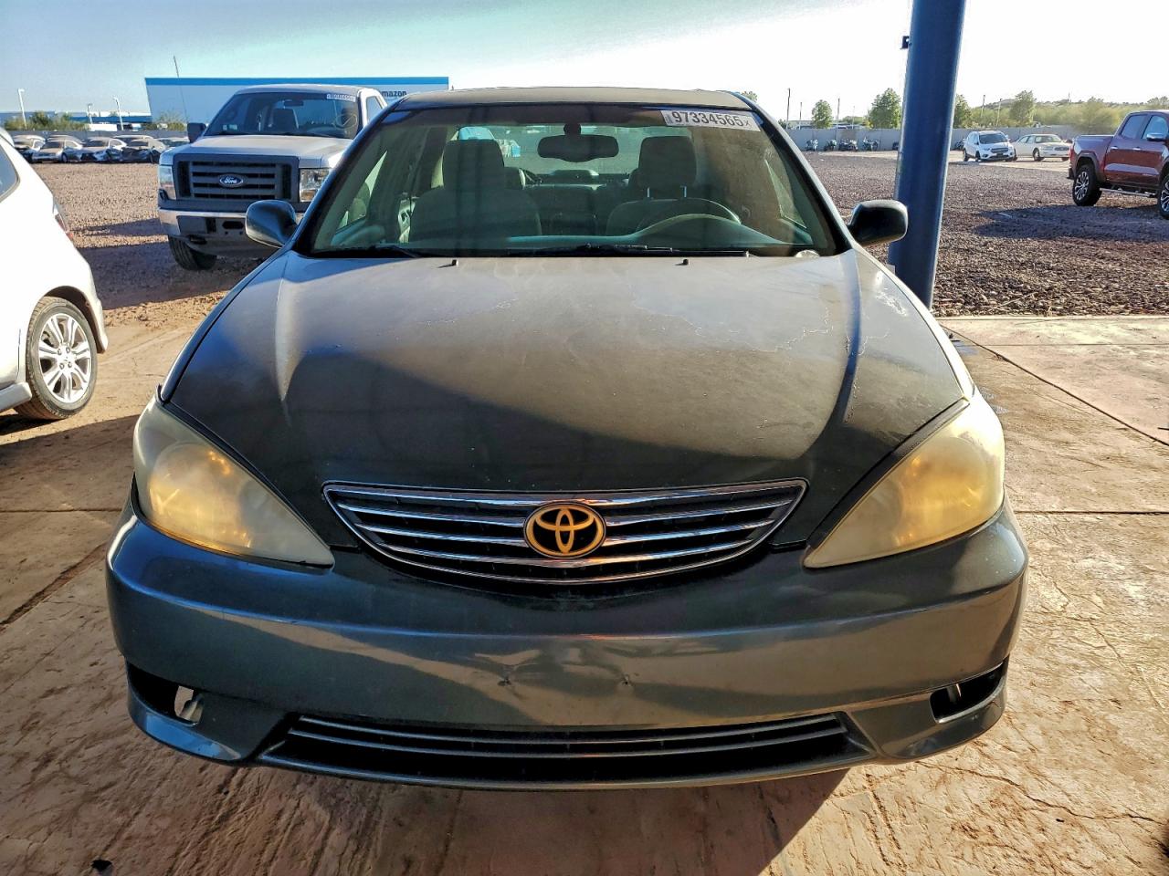2004 TOYOTA CAMRY LE photo 5