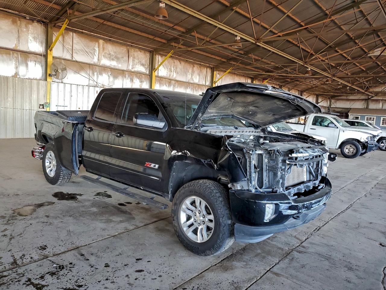 2016 CHEVROLET SILVERADO K1500 LT photo 4