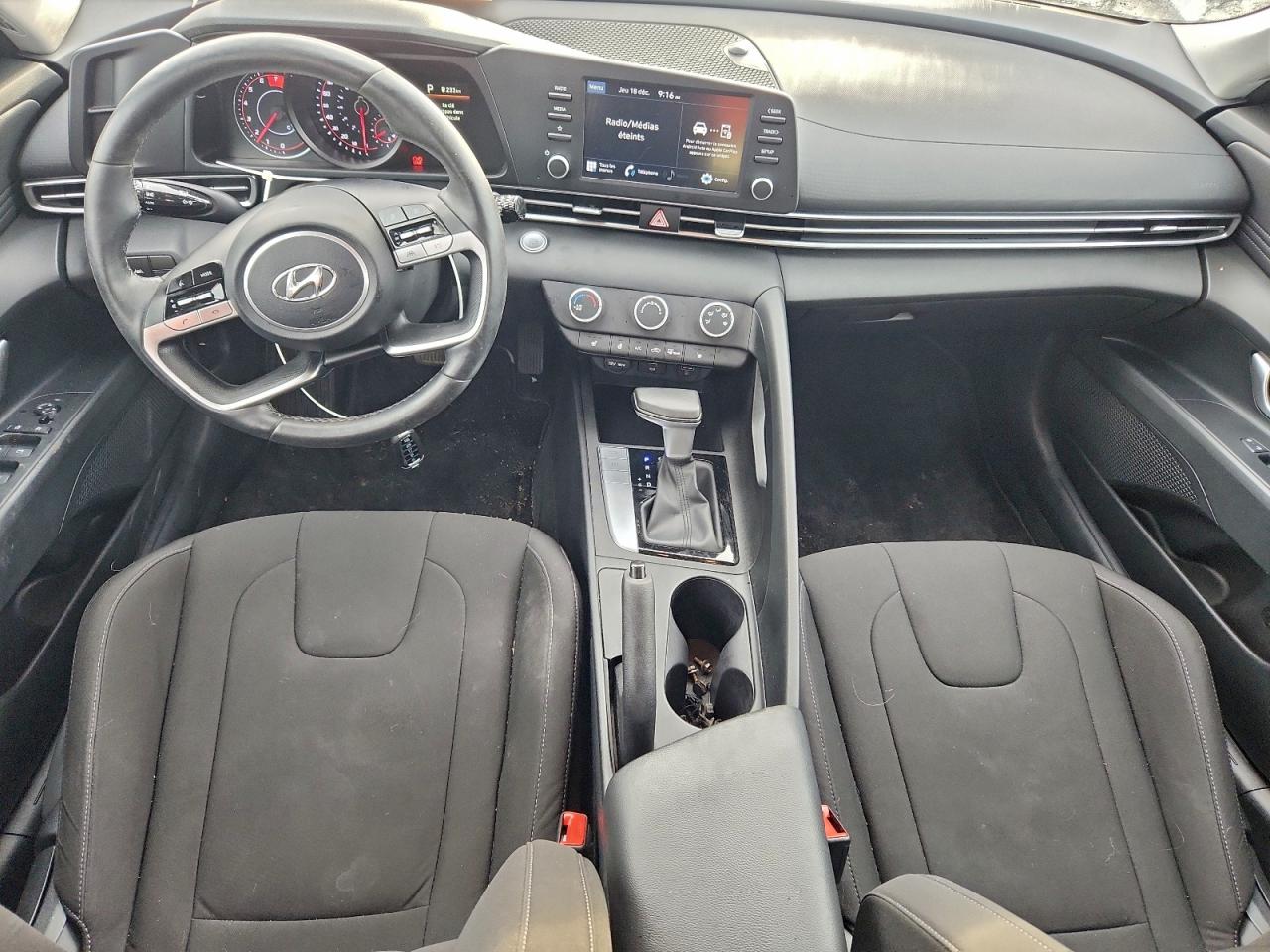 2023 HYUNDAI ELANTRA SEL photo 8