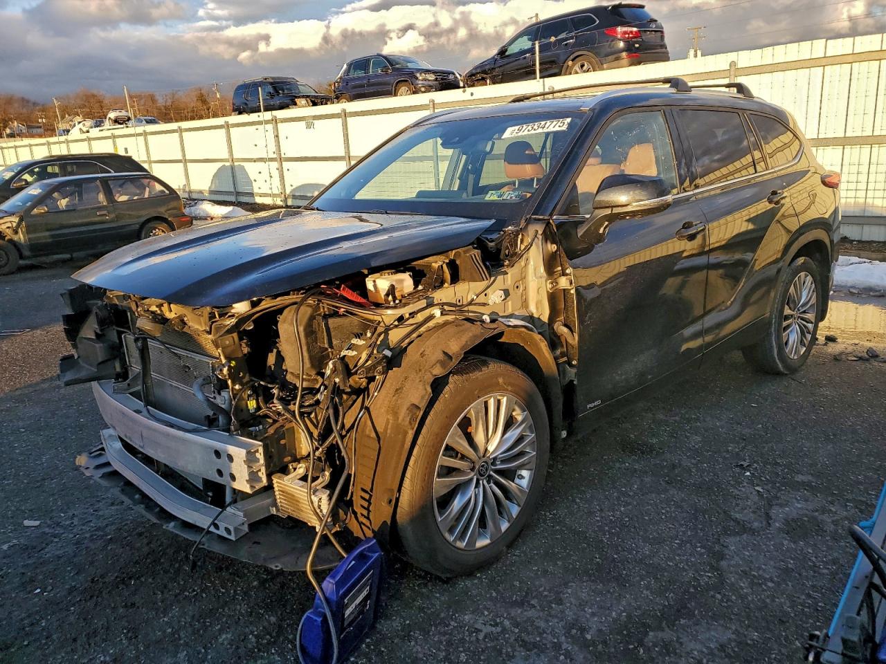 2023 TOYOTA HIGHLANDER