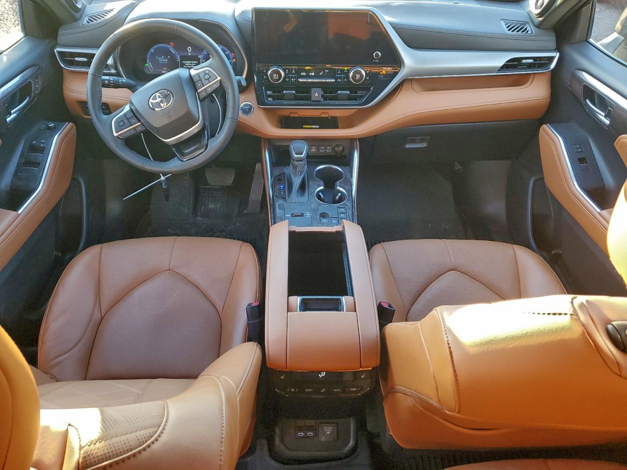 2023 TOYOTA HIGHLANDER HYBRID LIMITED photo 8