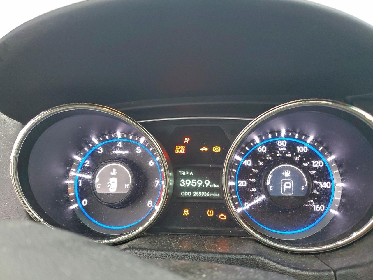2013 HYUNDAI SONATA SE photo 9