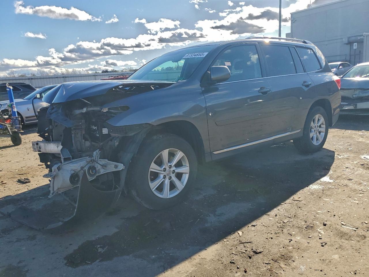 2011 TOYOTA HIGHLANDER