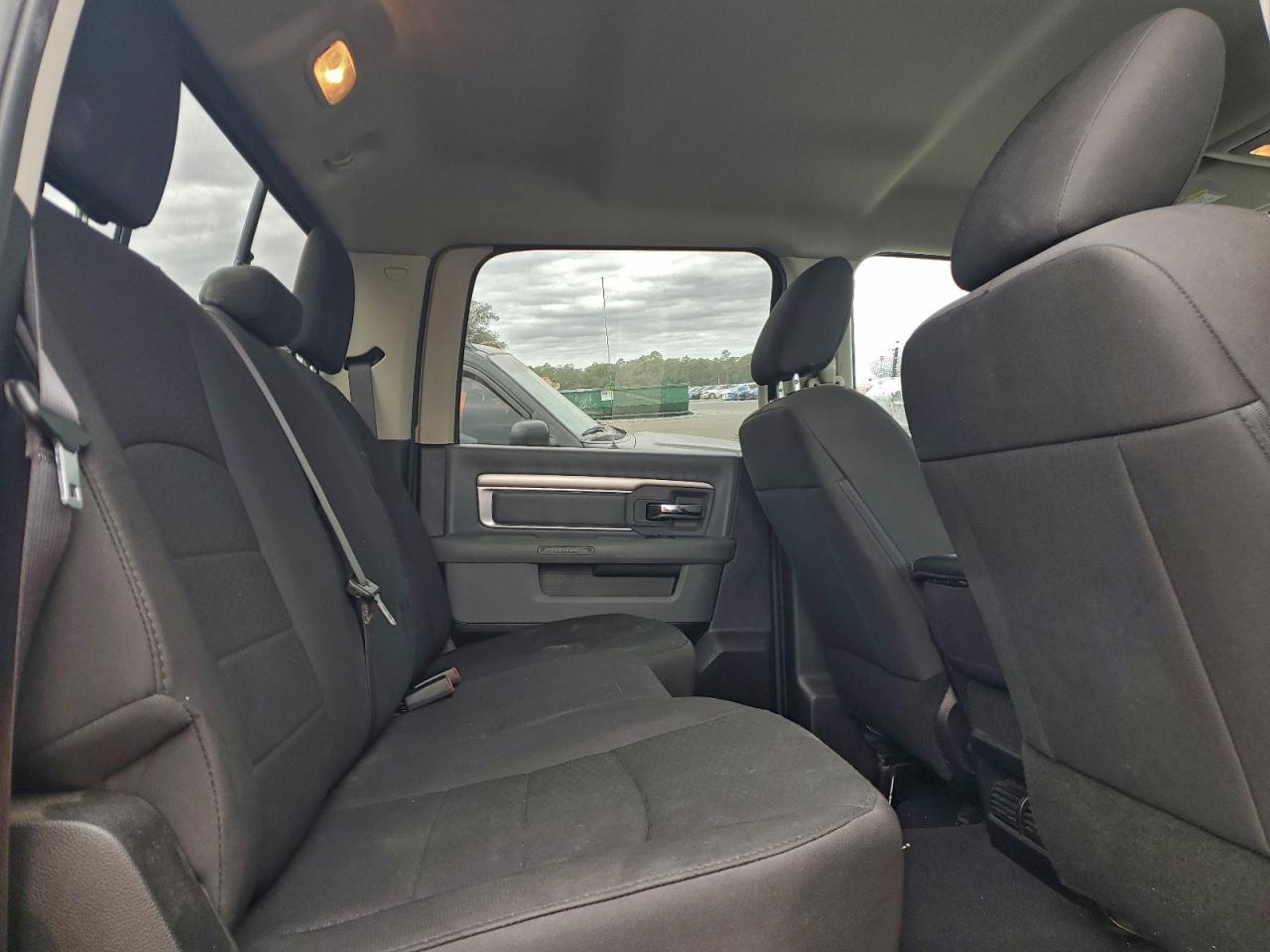 2019 RAM 1500 CLASSIC SLT photo 28