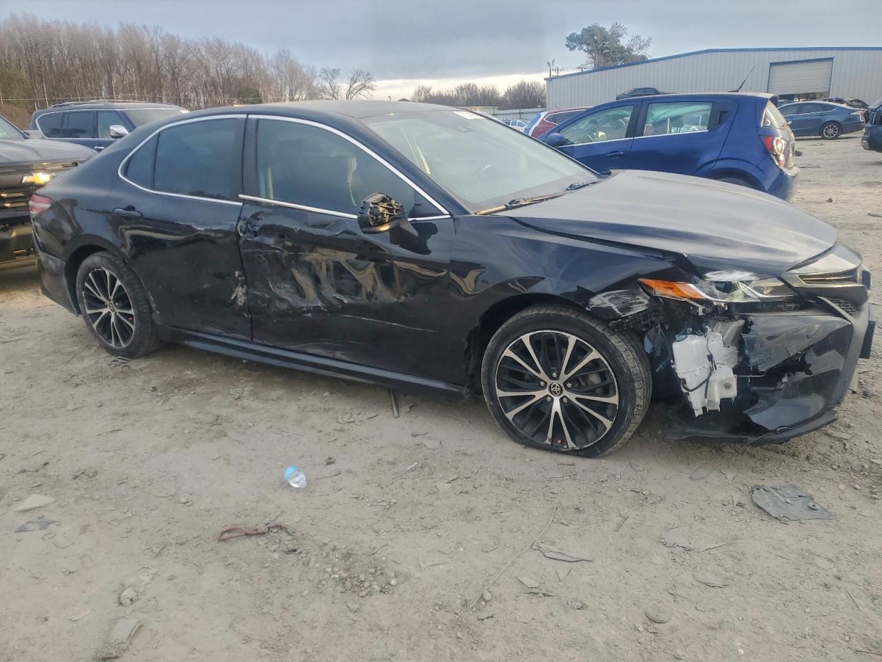2020 TOYOTA CAMRY SE photo 7