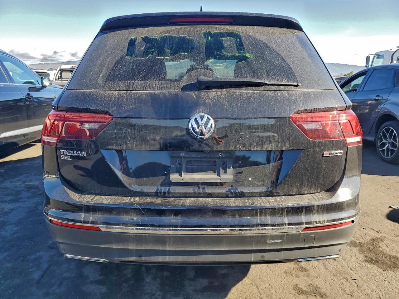 2021 VOLKSWAGEN TIGUAN SE photo 6