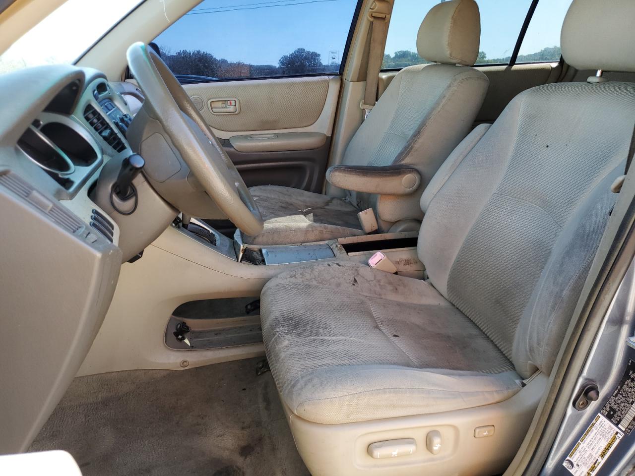 2004 TOYOTA HIGHLANDER photo 7