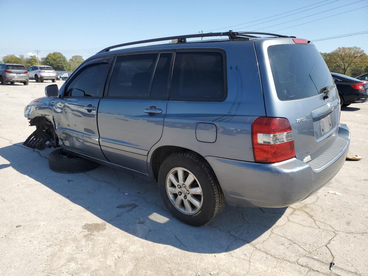 2004 TOYOTA HIGHLANDER photo 2