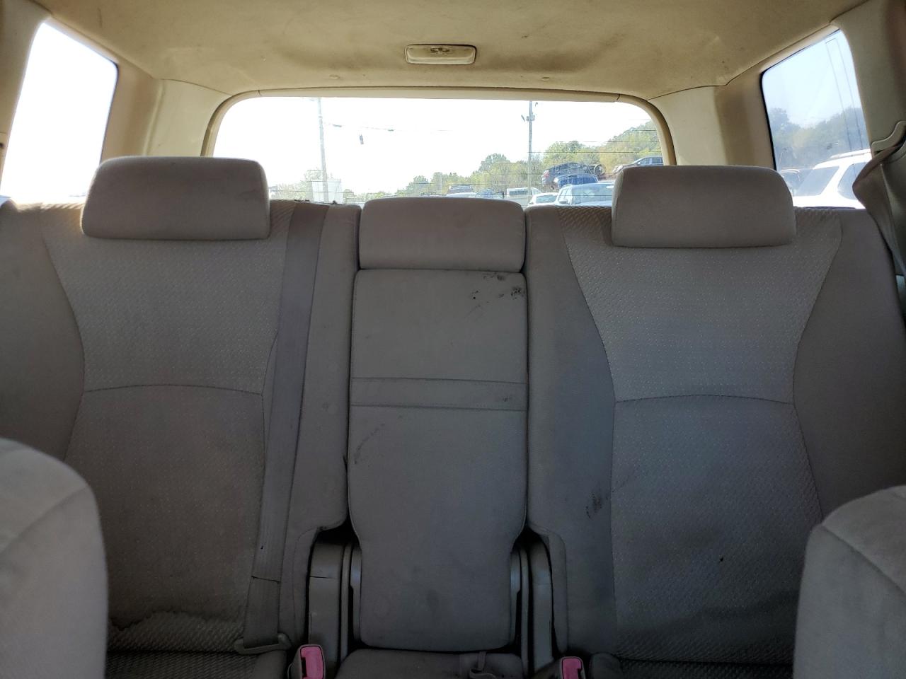 2004 TOYOTA HIGHLANDER photo 10