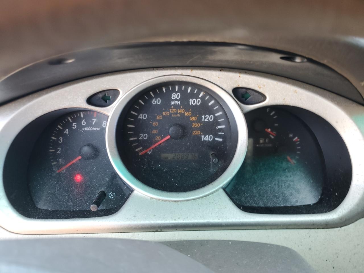 2004 TOYOTA HIGHLANDER photo 9