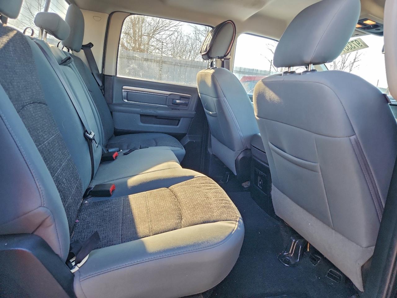 2017 RAM 1500 SLT photo 10