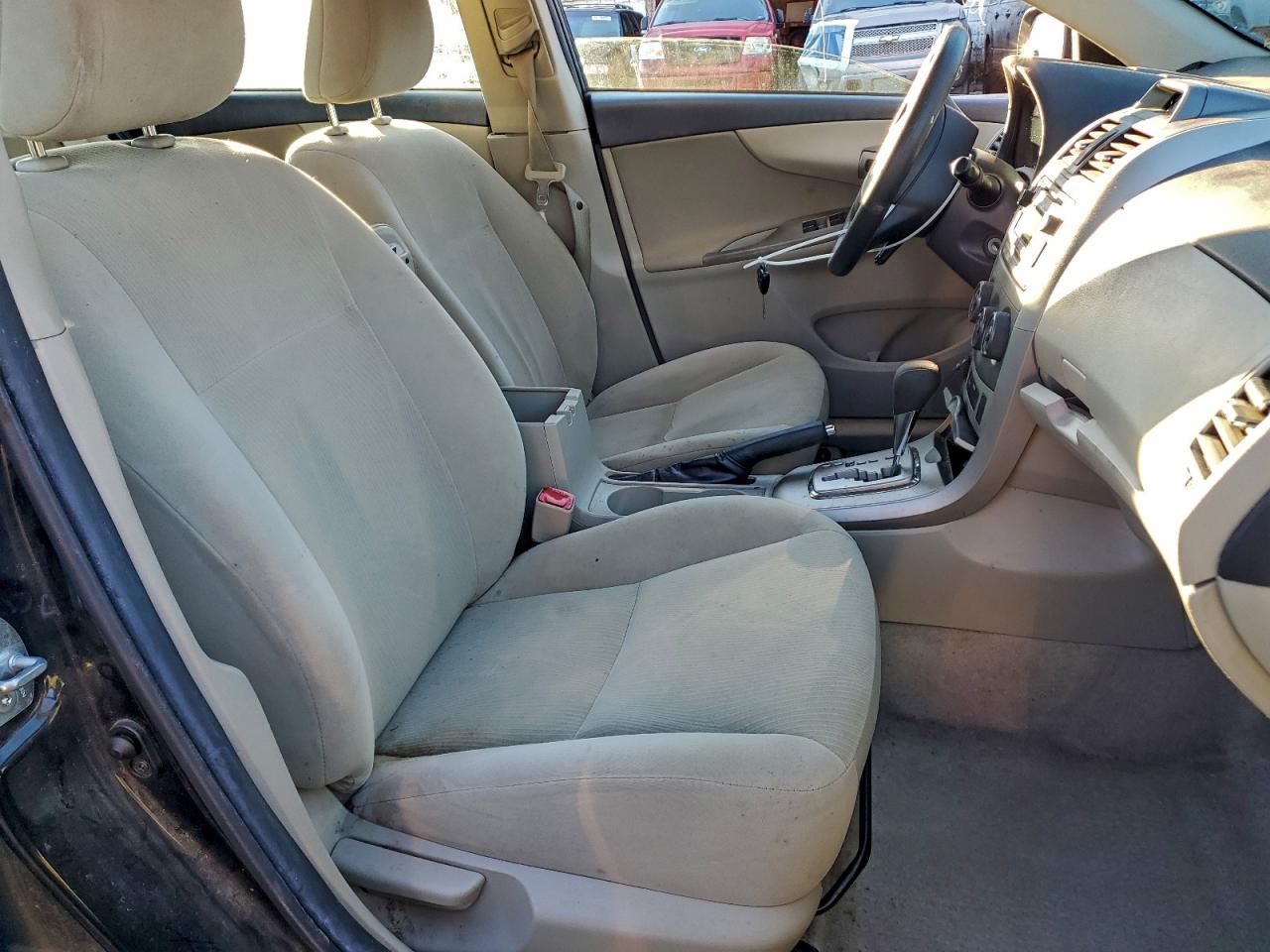 2012 TOYOTA COROLLA BASE photo 13