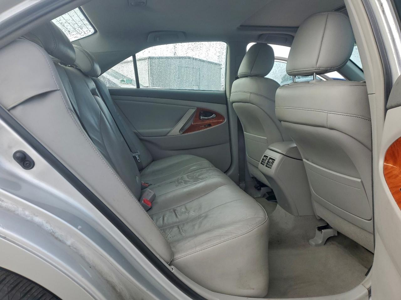 2010 TOYOTA CAMRY HYBRID photo 19