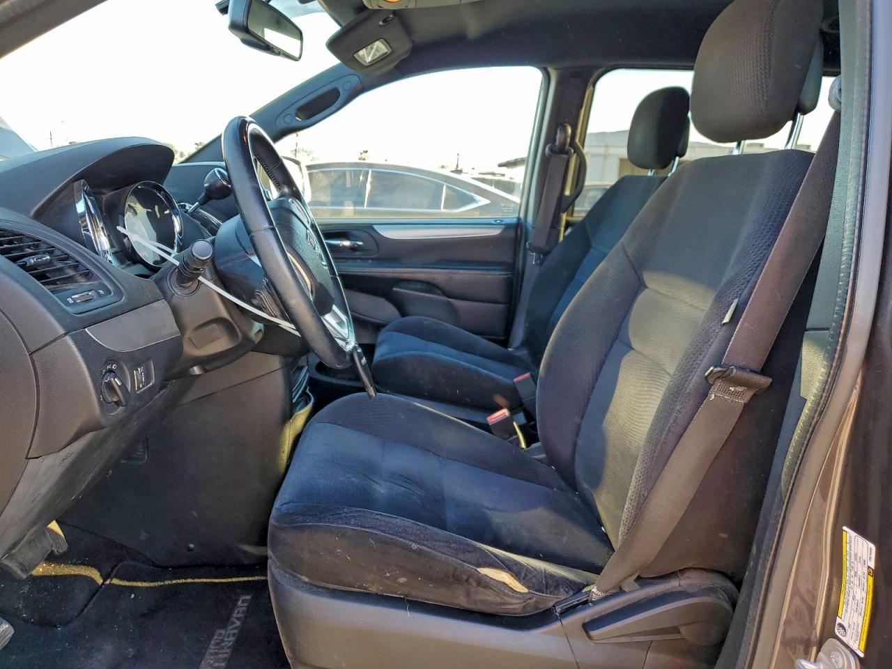 2015 DODGE GRAND CARAVAN SE photo 13