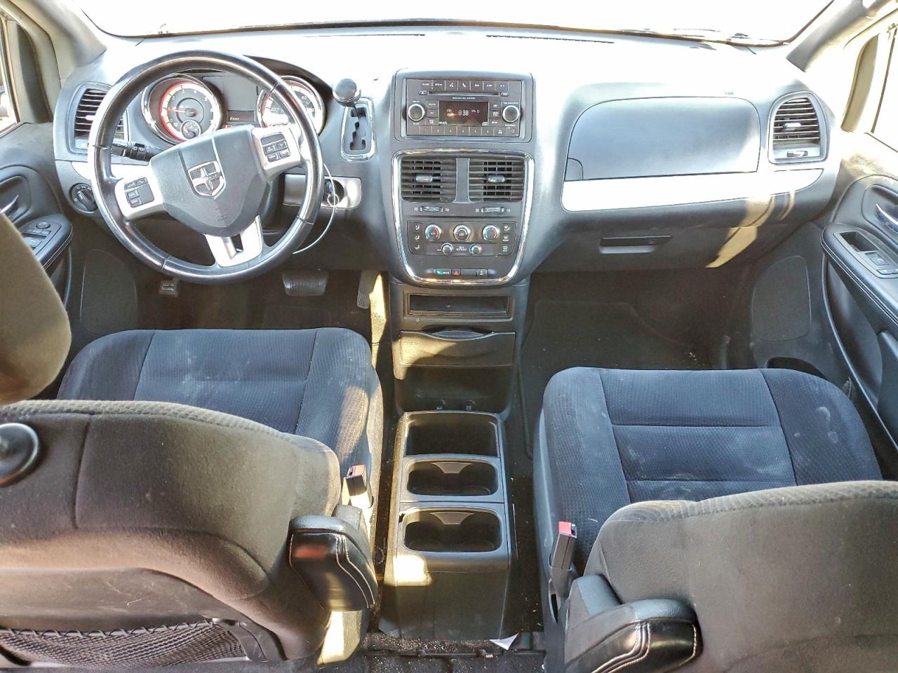 2015 DODGE GRAND CARAVAN SE photo 15