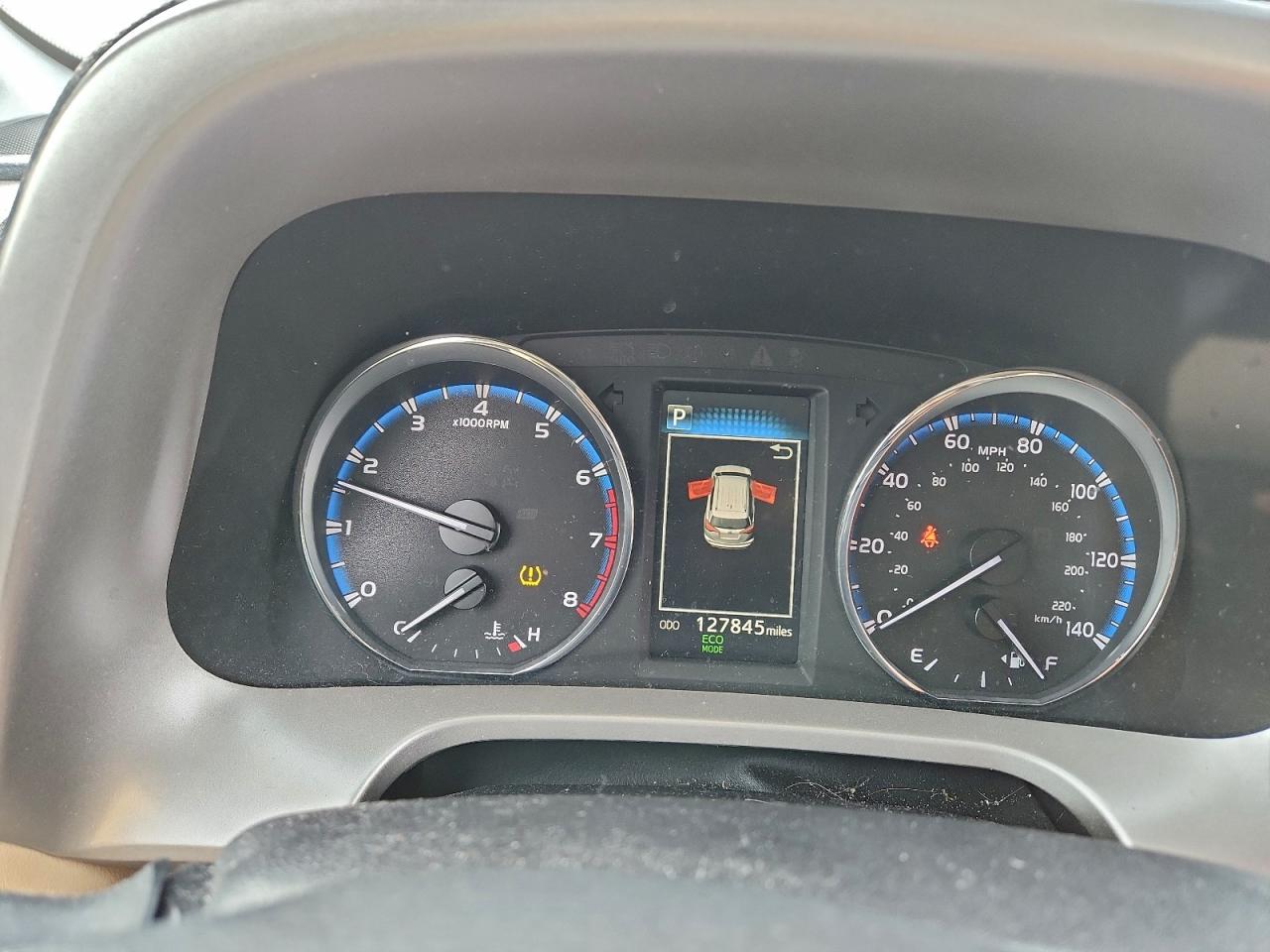 2016 TOYOTA RAV4 XLE photo 17