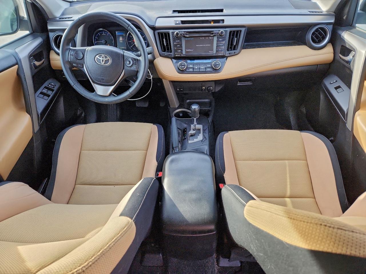 2016 TOYOTA RAV4 XLE photo 15