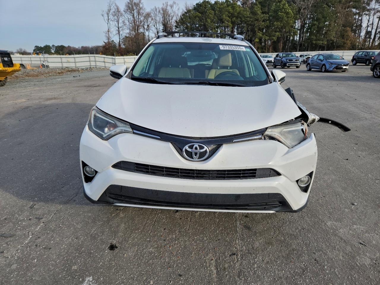 2016 TOYOTA RAV4 XLE photo 9