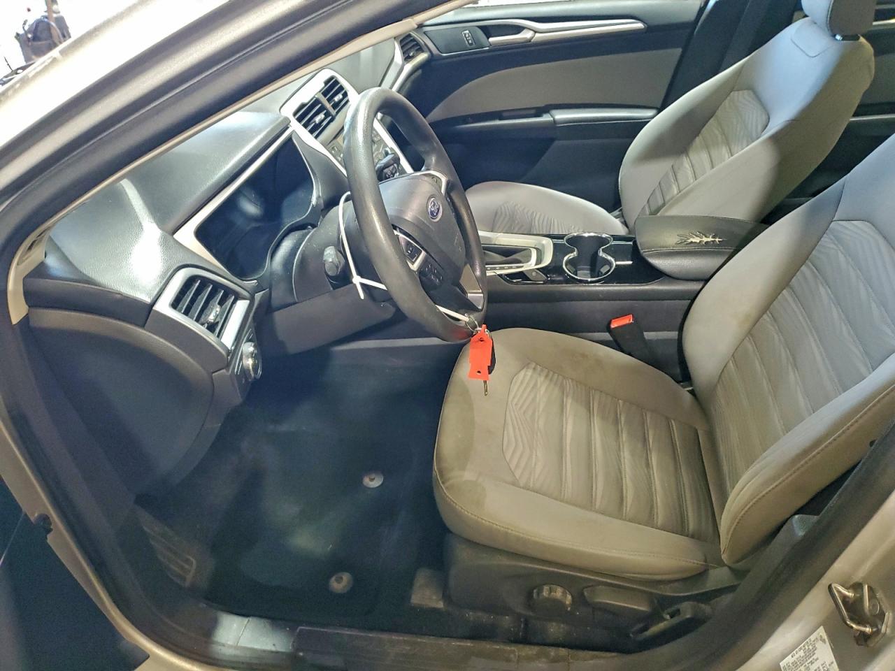2016 FORD FUSION S photo 13