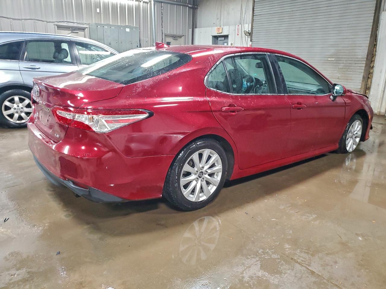 2018 TOYOTA CAMRY L photo 5