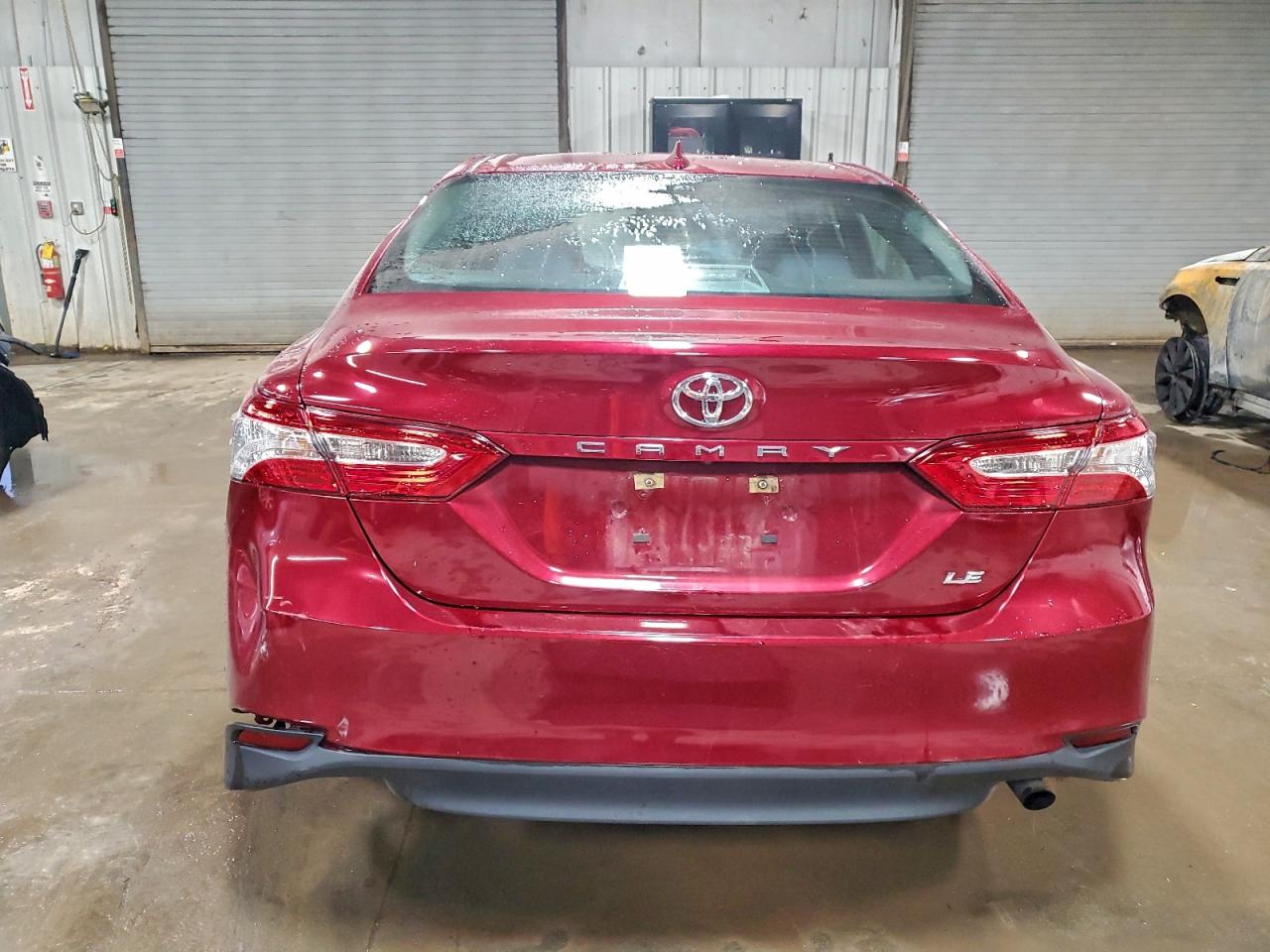 2018 TOYOTA CAMRY L photo 11