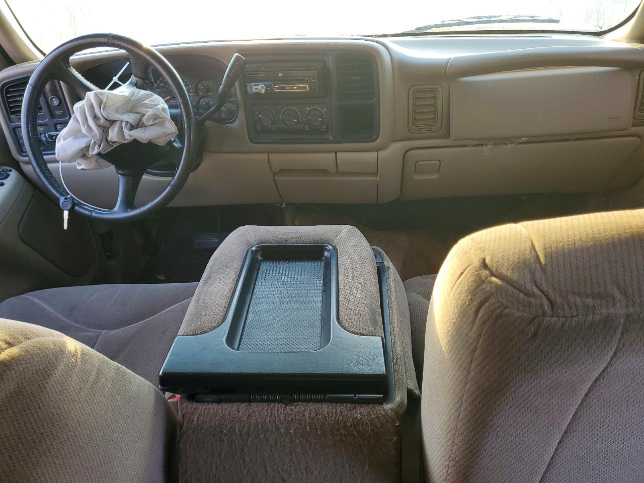 2002 GMC YUKON XL C1500 photo 8