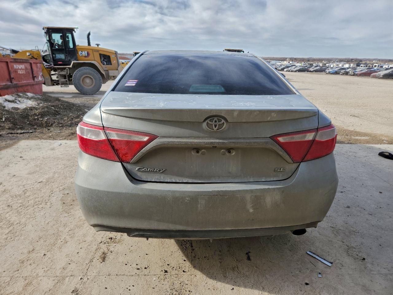 2016 TOYOTA CAMRY LE photo 6