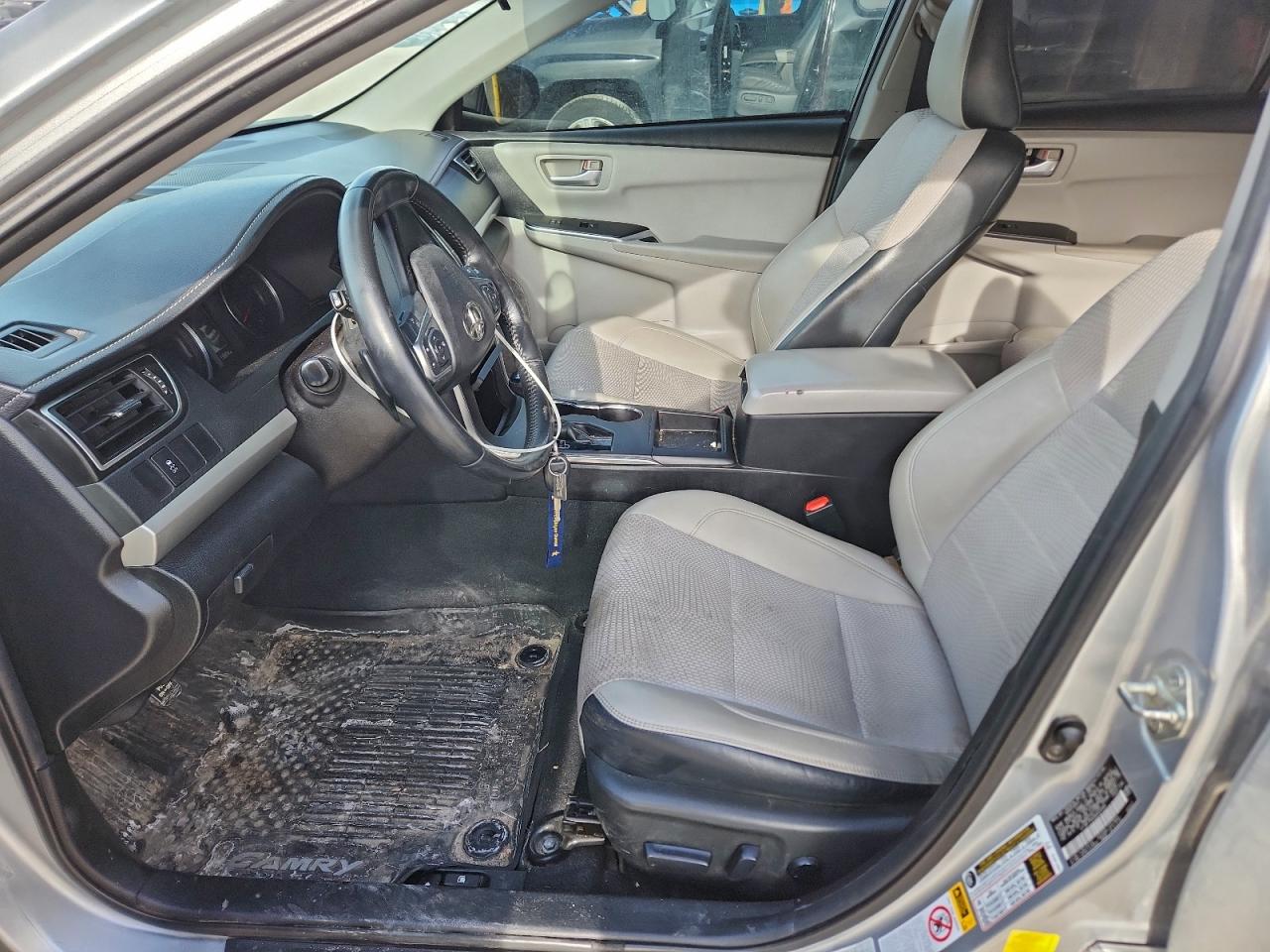2016 TOYOTA CAMRY LE photo 7