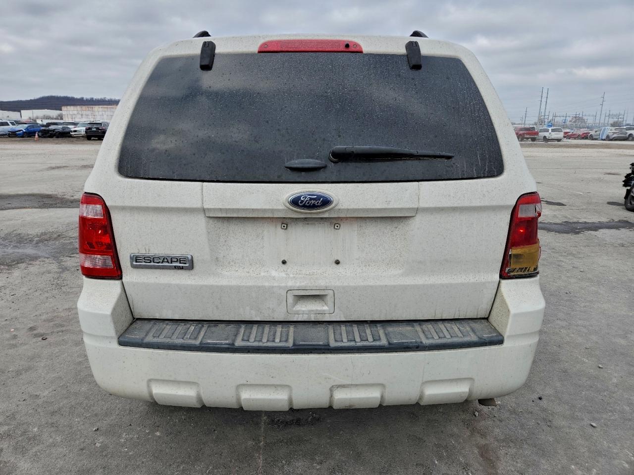 2012 FORD ESCAPE XLT photo 6